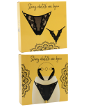 Tanga noir en dentelle avec bijou losanges dorés Tanga noir en dentelle avec bijou losanges dorés