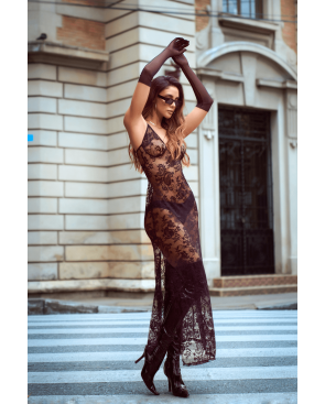 Nuisette transparente noire en dentelle avec décolleté plongeant et fentes latérales - Mapalé