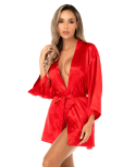 Peignoir court satiné rouge avec ceinture à nouer - Mapalé Peignoir court satiné rouge avec ceinture à nouer - Mapalé