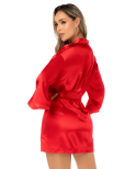 Peignoir court satiné rouge avec ceinture à nouer - Mapalé Peignoir court satiné rouge avec ceinture à nouer - Mapalé