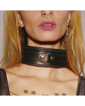 Collier en cuir molletonné et attaches Gold
