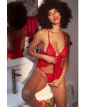 Nuisette courte rouge et string assorti 