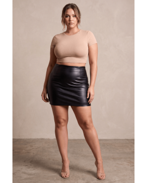 Jupe courte simili cuir noir Paula