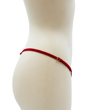 String rouge avec bijou perle  strass dorés