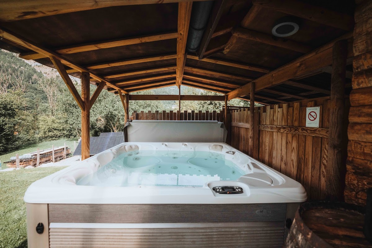 Photo Google Maps · Gite La Patte Nordic: hotel de charme, week-end insolite en amoureux, proche Genève en Haute-Savoie, love room avec SPA