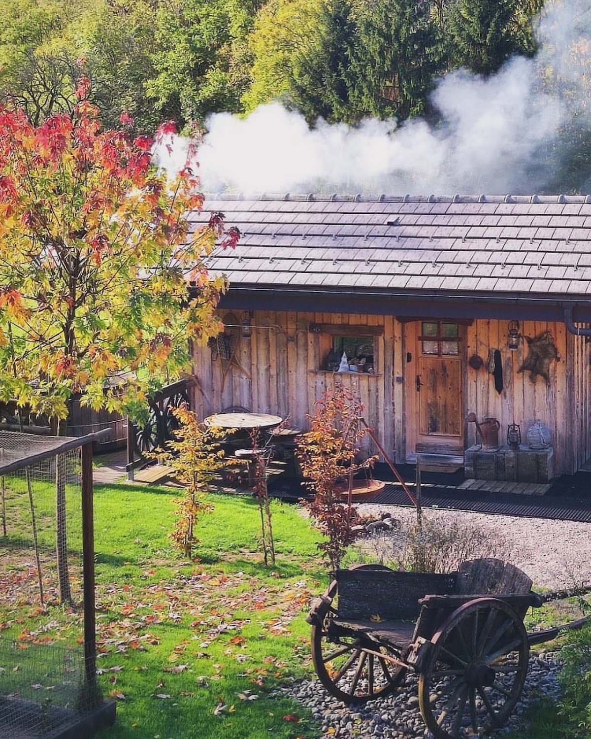 Photo Google Maps · Gite La Patte Nordic: hotel de charme, week-end insolite en amoureux, proche Genève en Haute-Savoie, love room avec SPA