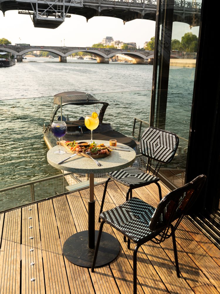 Photo Google Maps · Bar OFF Paris Seine
