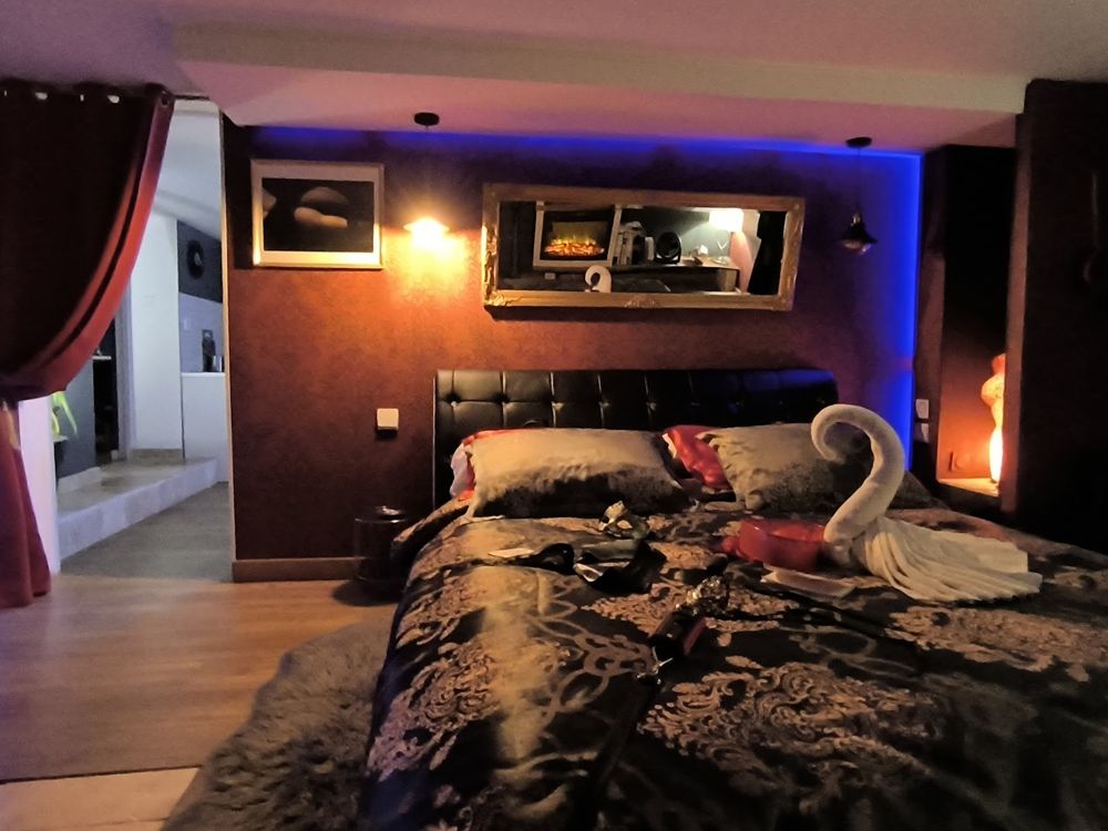 Photo Google Maps · Love room Le Boudoir de Cormelles, Caen, Normandie