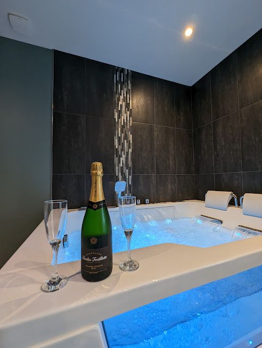 Photo Google Maps · Déliv'Love - LOVE ROOM