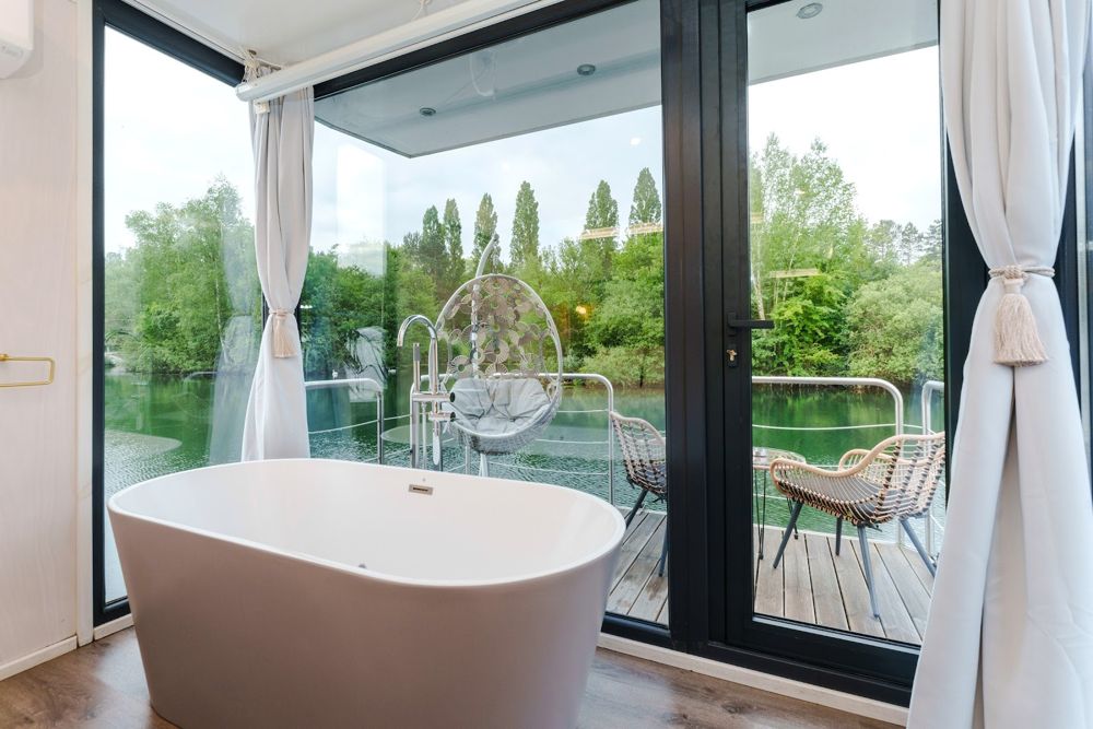 Photo Google Maps · L'Escale Royale - Suites Romantiques Flottantes - Région parisienne. (Saint-Fargeau-Ponthierry)