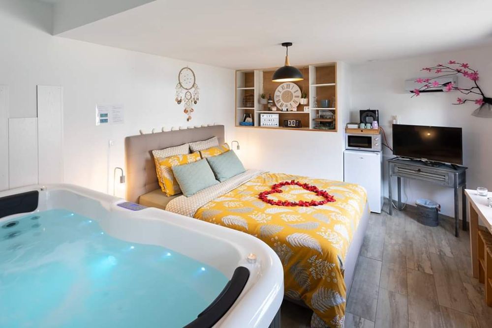 Photo Google Maps · Les fines bulles & spa