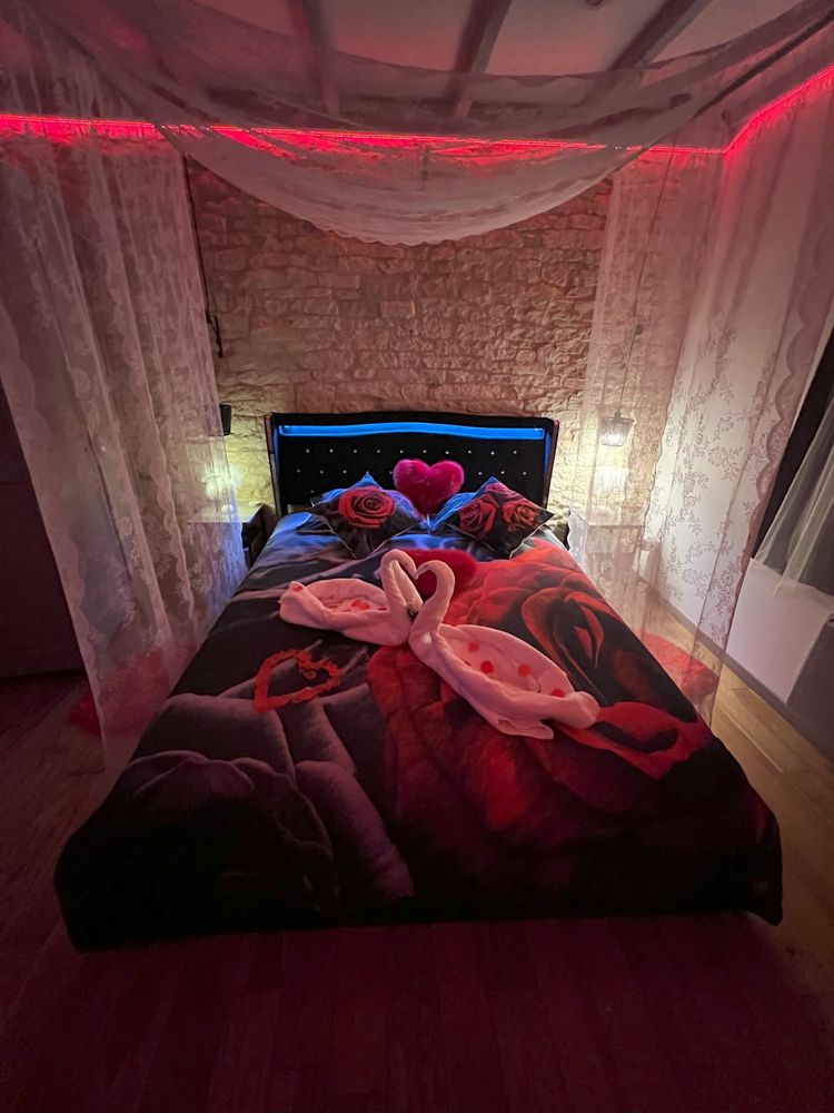 Photo Google Maps · Love Room Le Secret du Pigeonnier, Gîte romantique Spa et Hammam