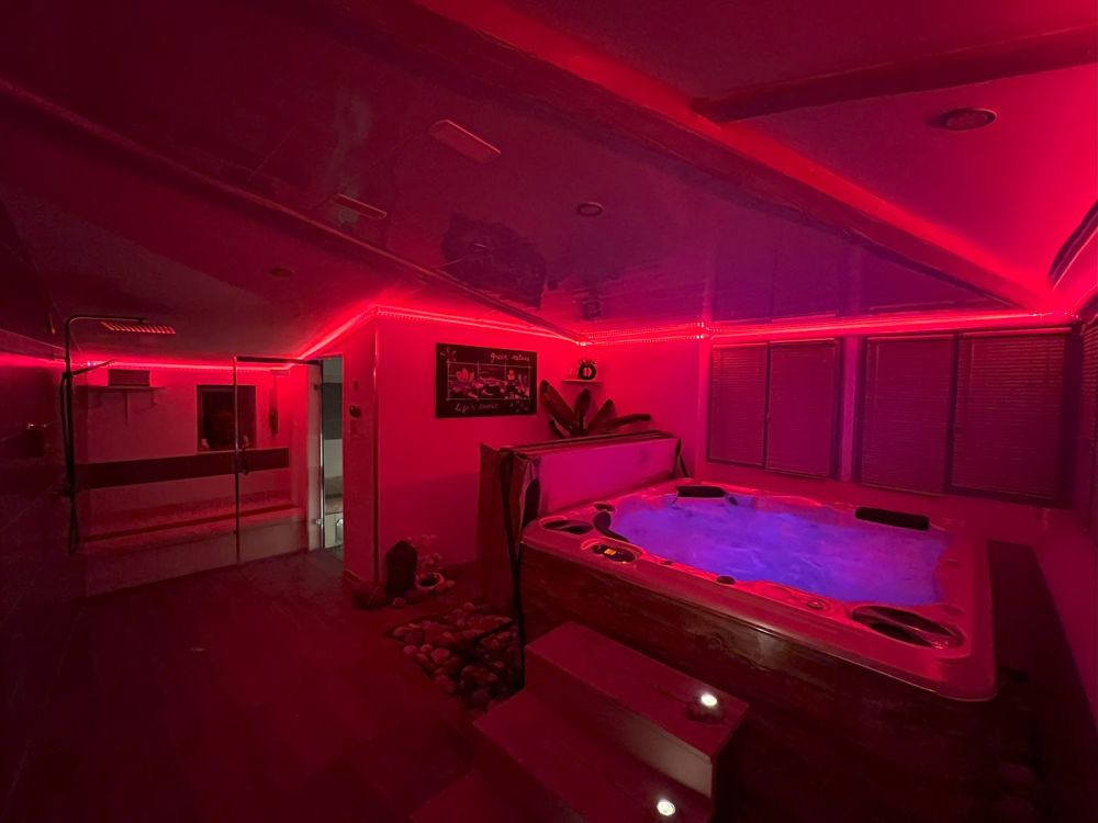 Photo Google Maps · Love Room Le Secret du Pigeonnier, Gîte romantique Spa et Hammam