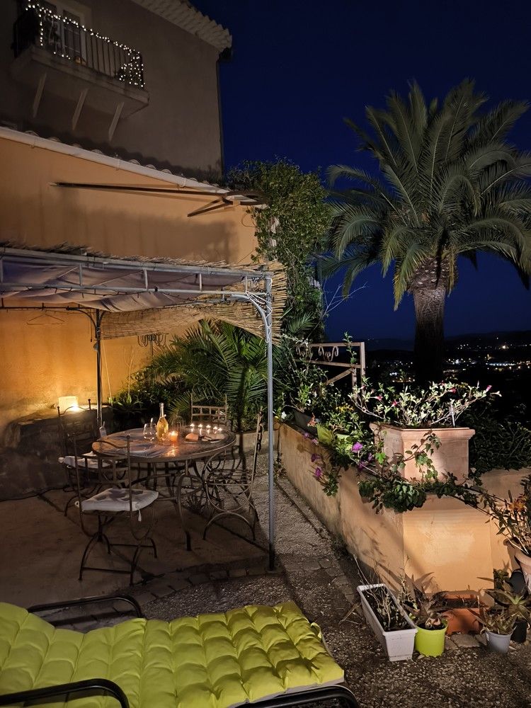 Photo Google Maps · loveroom 83 var le passage secret
