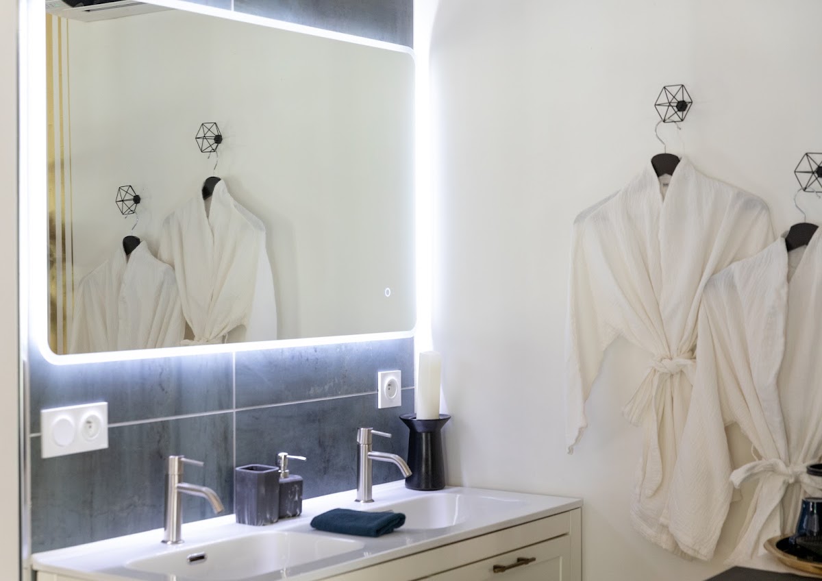 Photo Google Maps · Loveroom var - Créateur d'aventure romantique