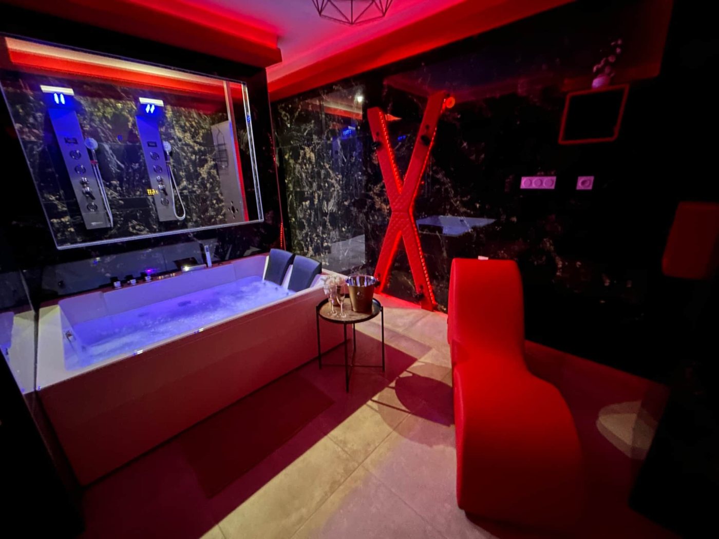 Love Room La Tour