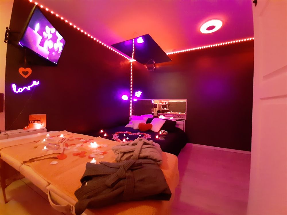 Photo Google Maps · love room toulon