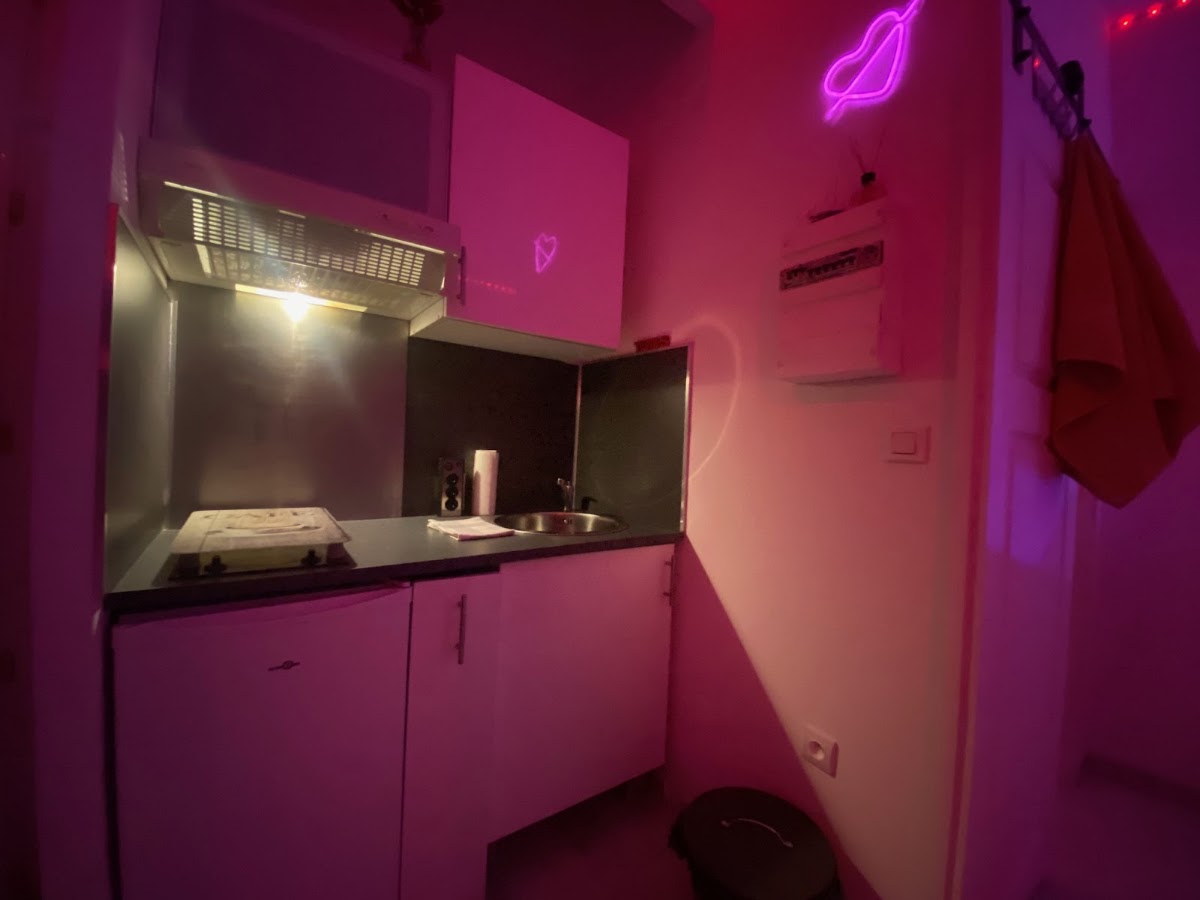 Photo Google Maps · love room toulon
