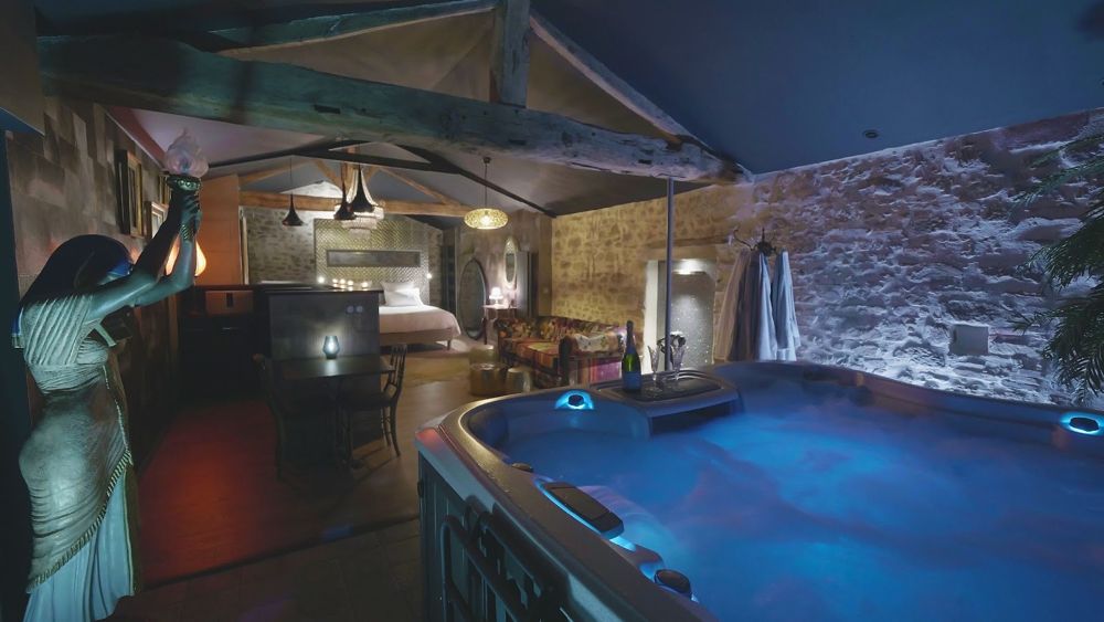 Photo Google Maps · Chambre l'Absolu - Love Room Vendée avec spa privatif