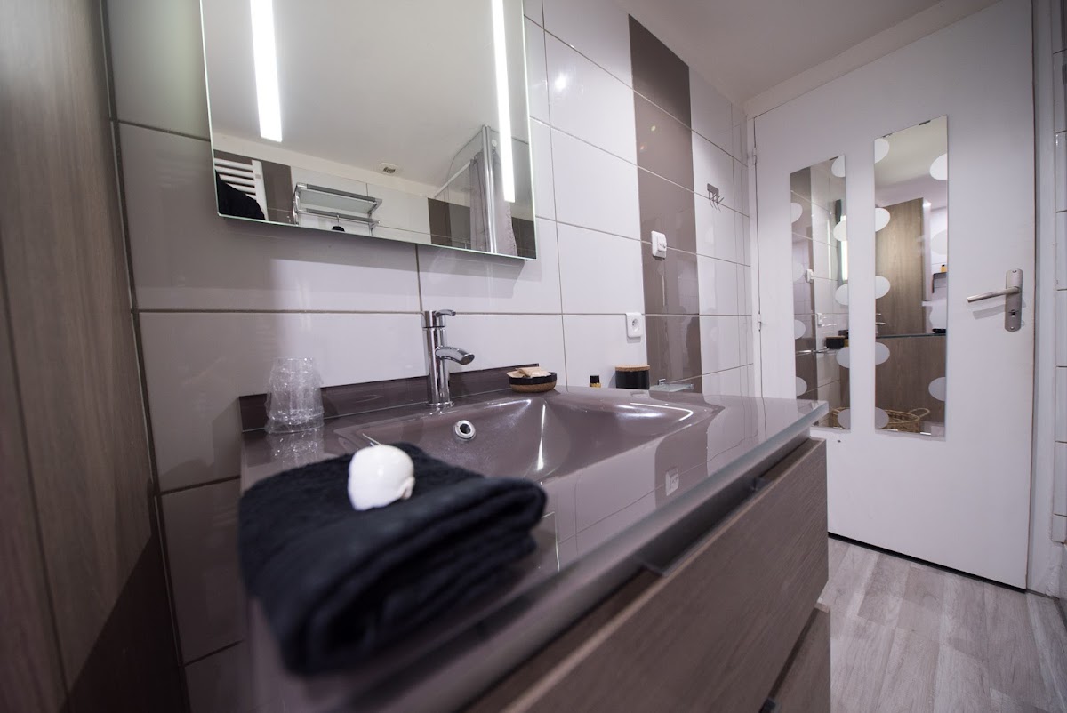 Photo Google Maps · LOVE Suites & SPA "Le Loft" Royan / Médis