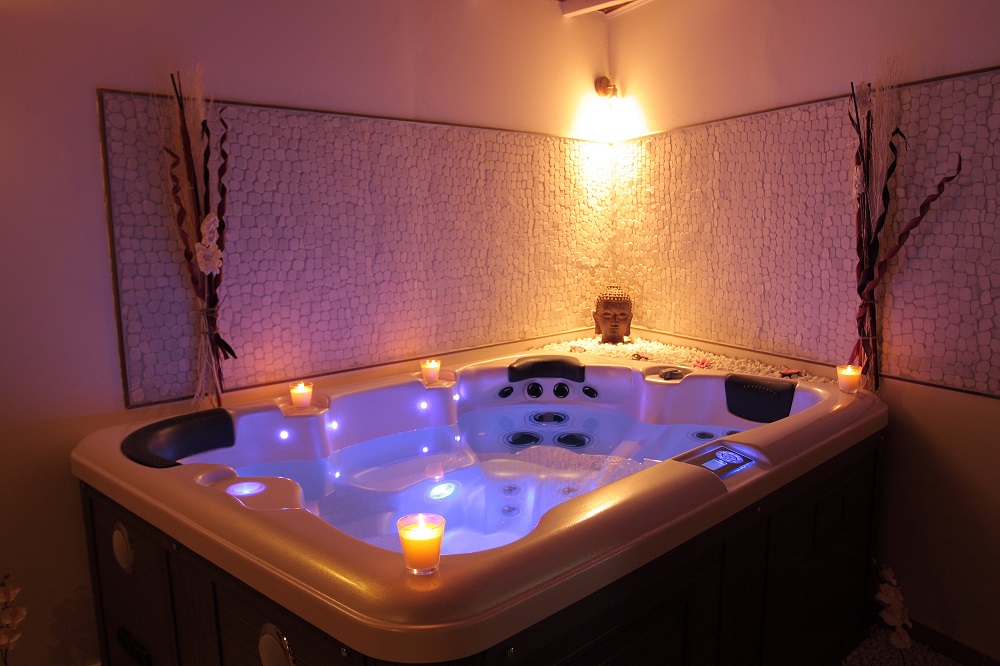 Photo Google Maps · La Paillote Exotique suites jacuzzi piscine sauna privatif