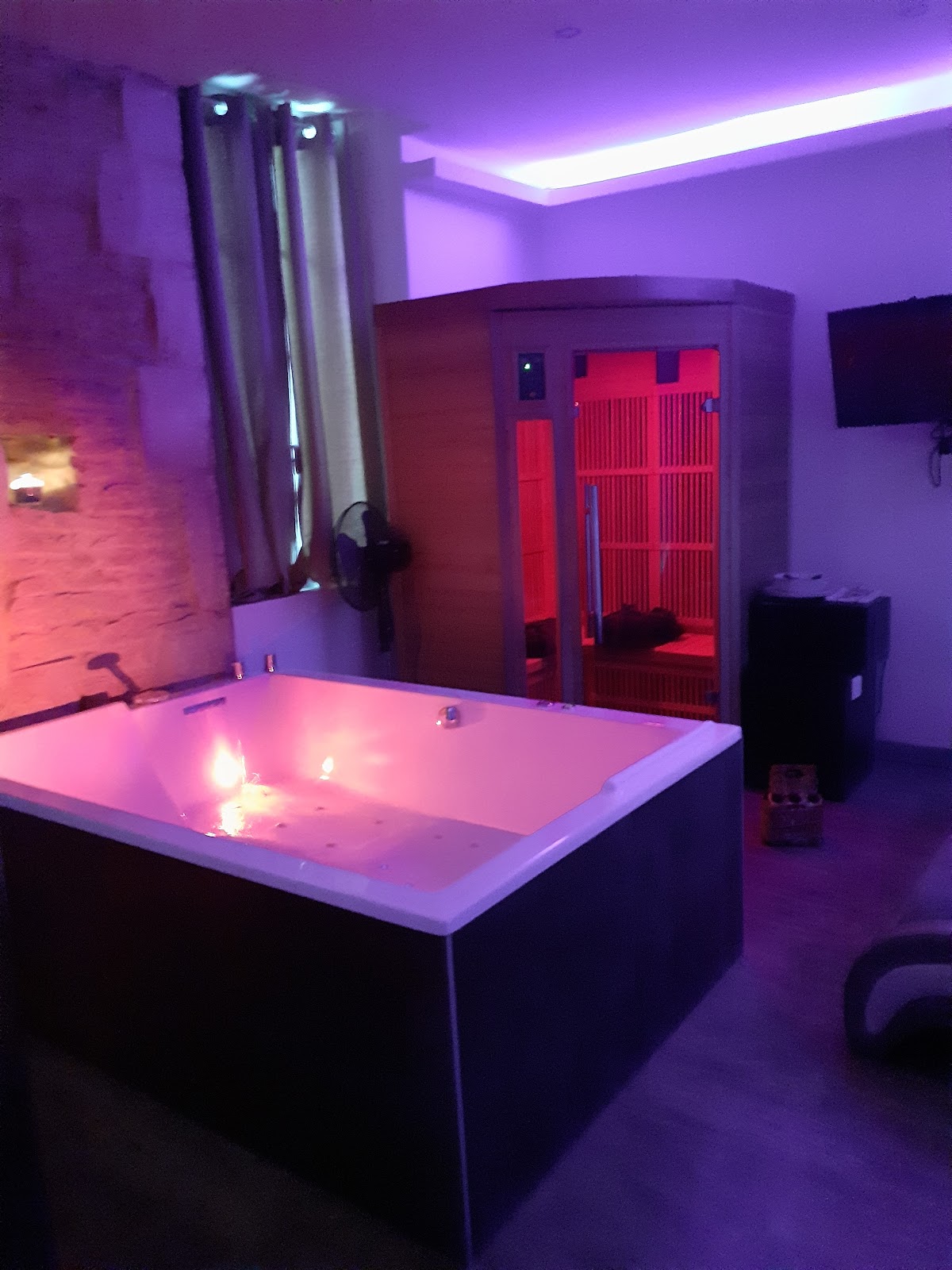 Cocooning Spa (LX202 Love Room & Spa privatif)