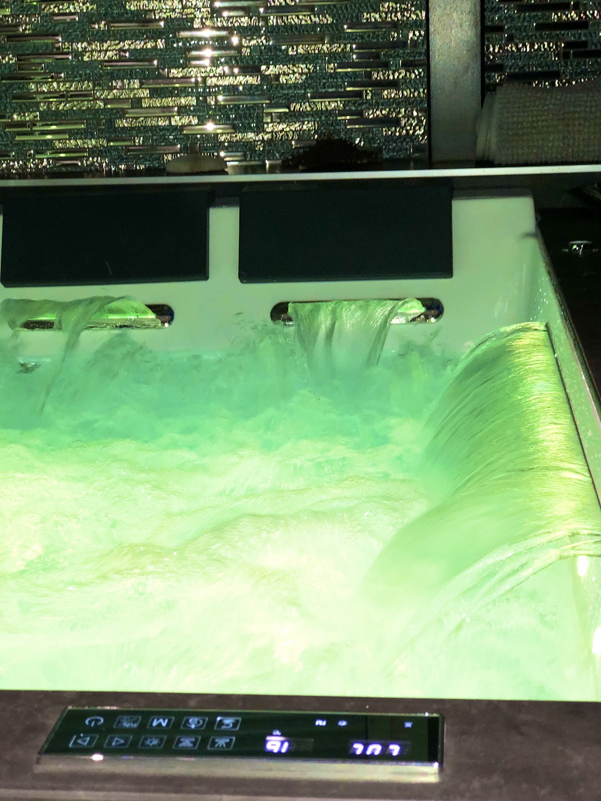 Photo Google Maps · Glam'appart Spa: Appartement privatif avec jacuzzi séjour romantique (Dijon, Bourgogne)