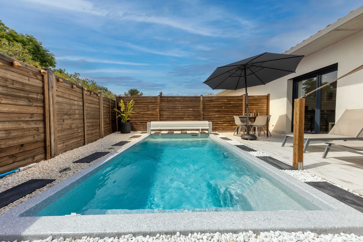 Photo Google Maps · Gîtes Domaine de la Chapelle | Piscine & Jacuzzi Côte d'Azur