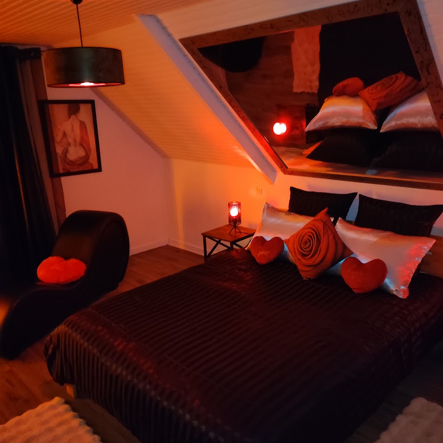Photo Google Maps · Gîtes du vieux tilleul - love room et hébergements en Bretagne