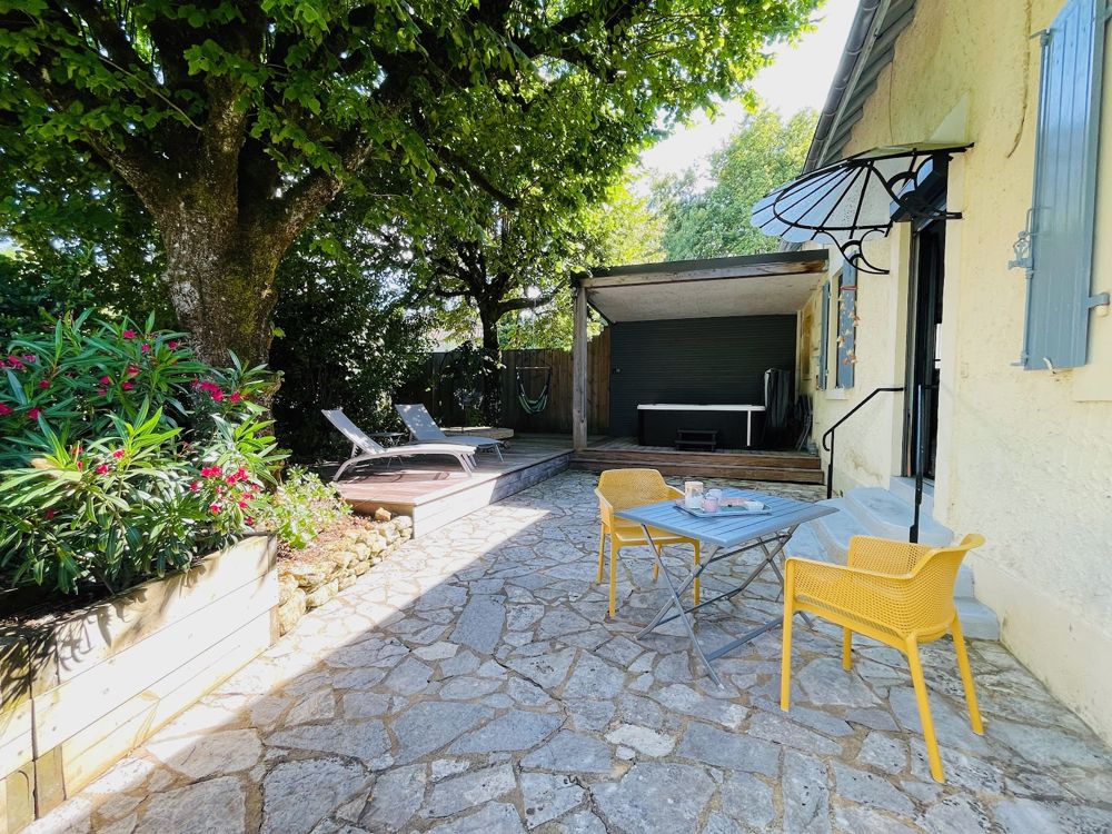 Photo Google Maps · Maison ou Studio Tournesol - Gîte à Sarlat avec Spa privé