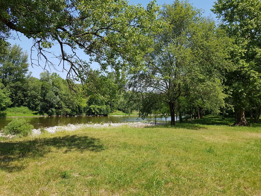 Photo Google Maps · Camping Les Peupliers en sud Ardèche à Vogüé