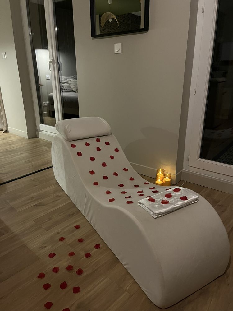 Photo Google Maps · Amour & Bulles · Love Room Valence avec Balnéo