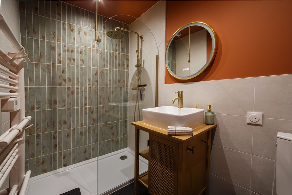 Photo Google Maps · Amour & Bulles · Love Room Valence avec Balnéo