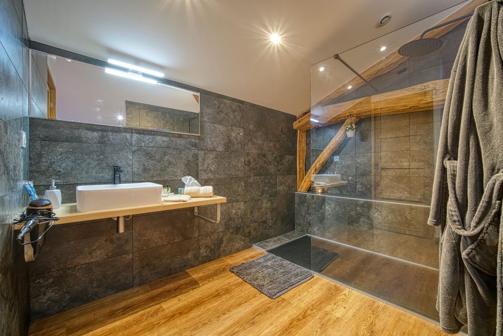 Photo Google Maps · La Parenthèse Romantique - chambre d'hôtes jacuzzi privatif - Rhône-Alpes
