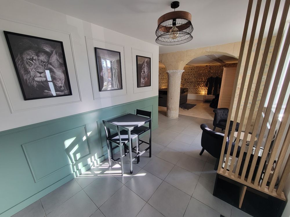Photo Google Maps · Love Room Valence