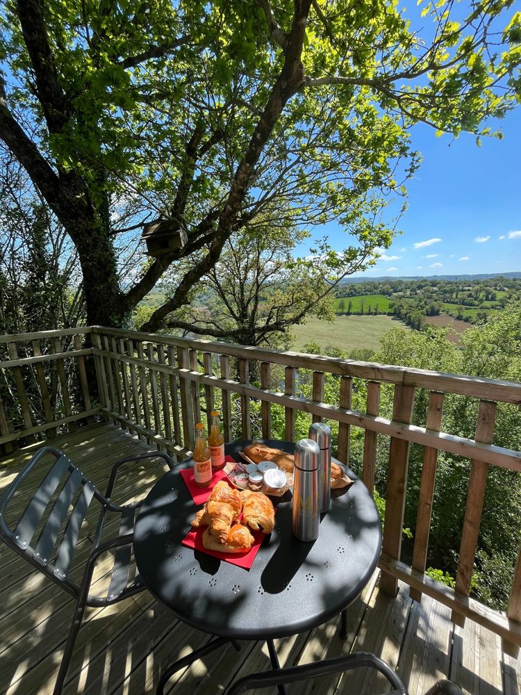 Photo Google Maps · Domaine de Meros - La Vallée de l'Aulne