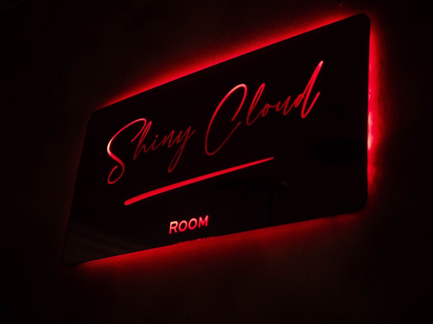 Shiny Cloud Love Room
