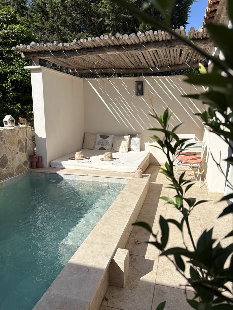 Photo Google Maps · mazet des delices