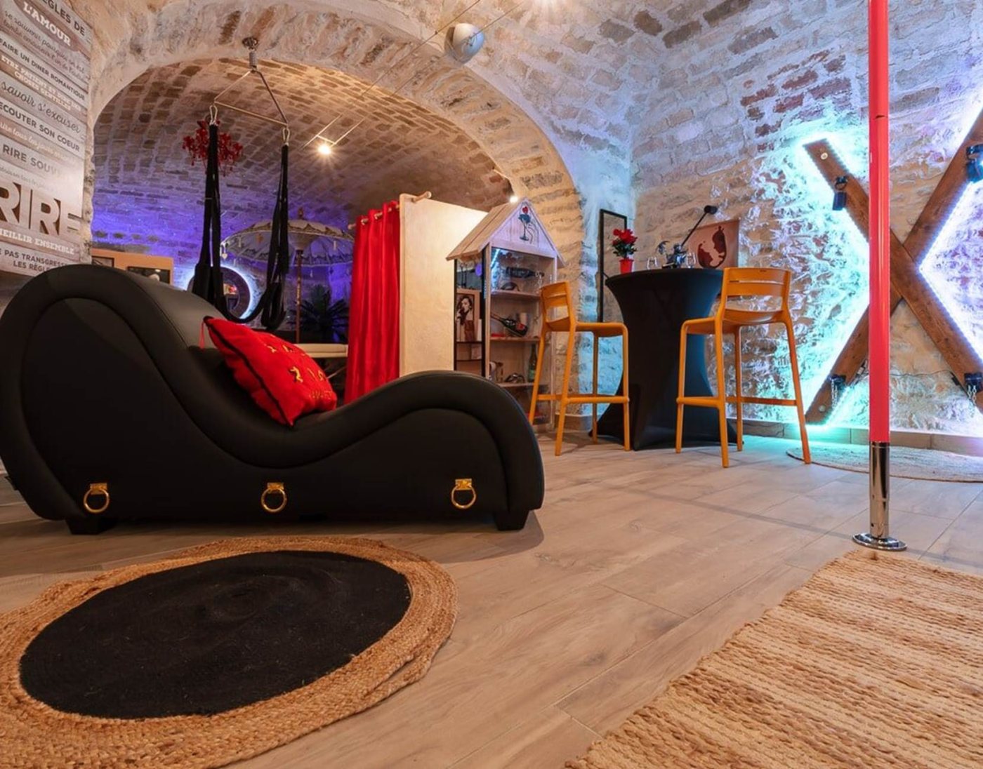Loveroom by Château de Comiac