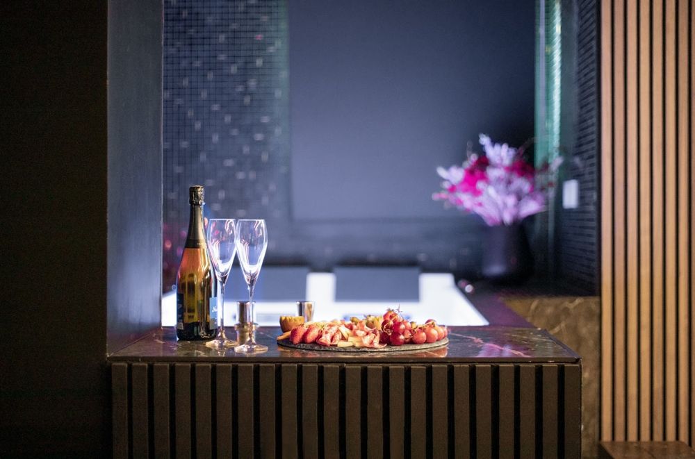 One Night Love Room