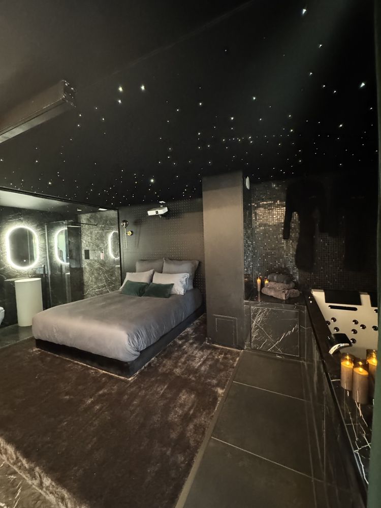 Photo Google Maps · One Night - Nuit Romantique