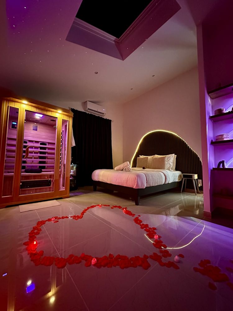 Photo Google Maps · Midnight Rooms – Love Rooms avec Jacuzzi & SaunaPrivatifs proche de Bordeaux | Escapade Romantique