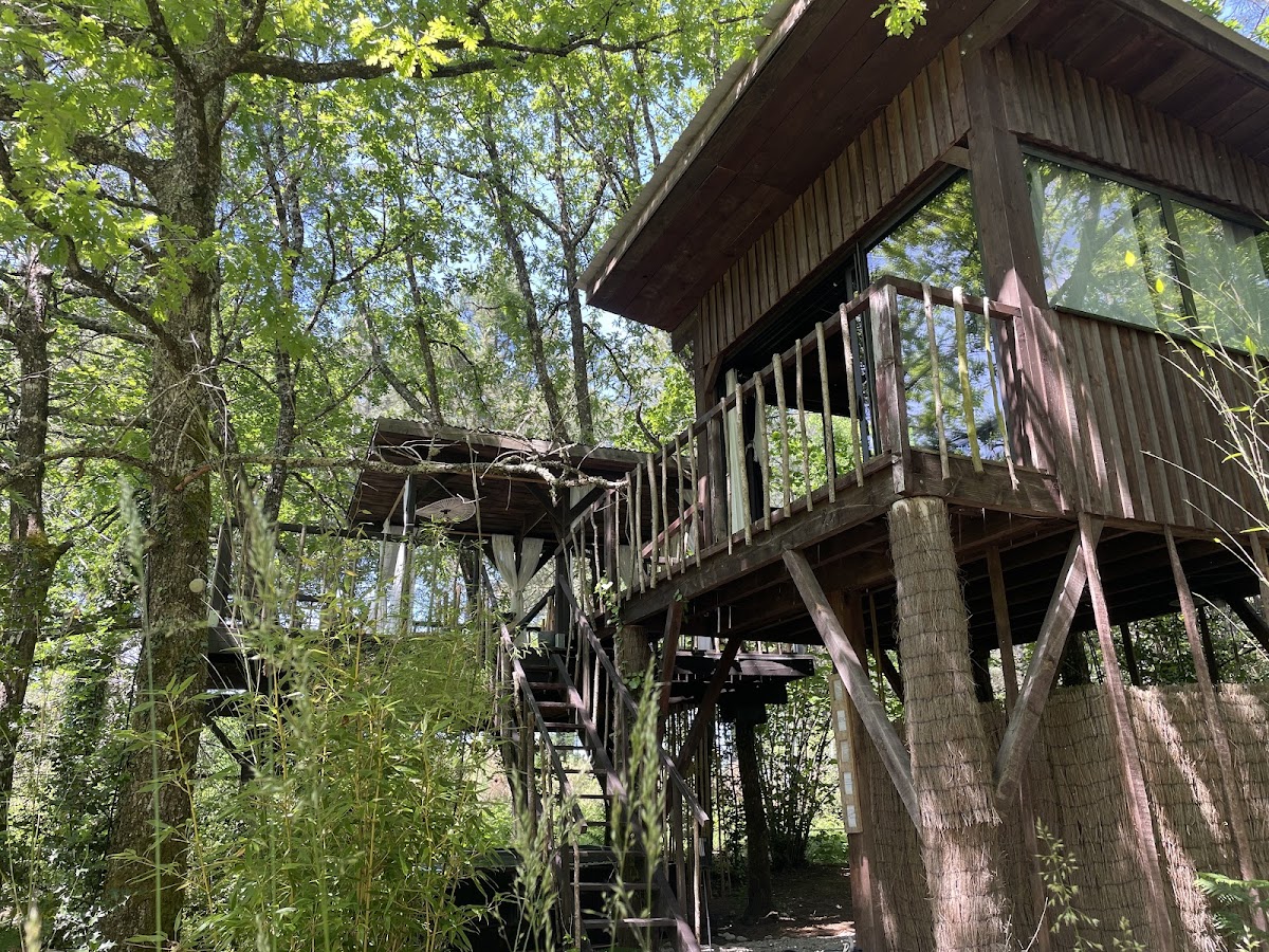 Photo Google Maps · LES LANDINES, cabanes et spa