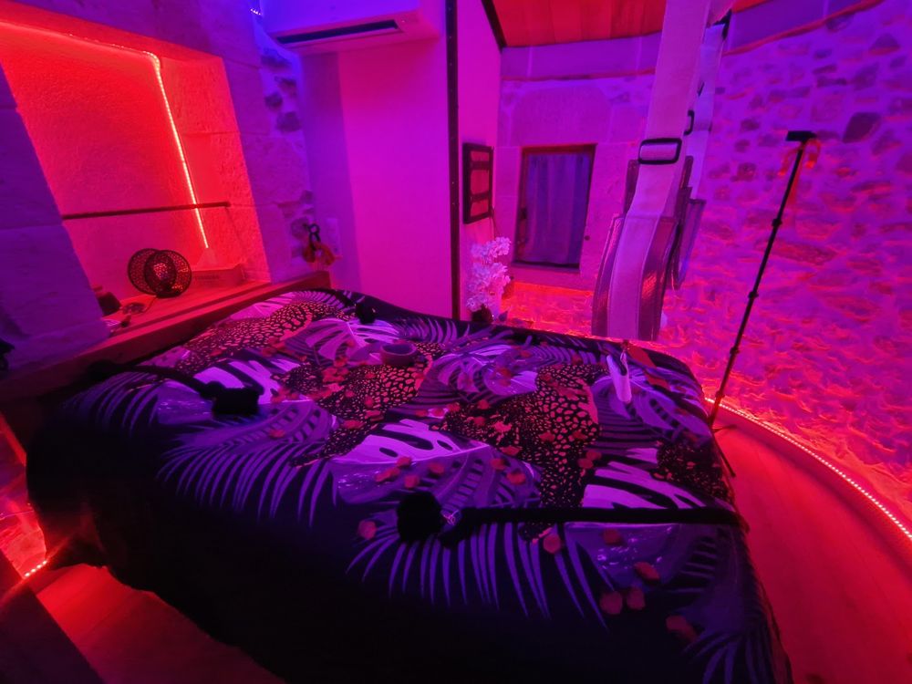 Photo Google Maps · La Tour Secrète : Love room romantique, atypique, spa et sauna, escapade en couple, Aude, Occitanie