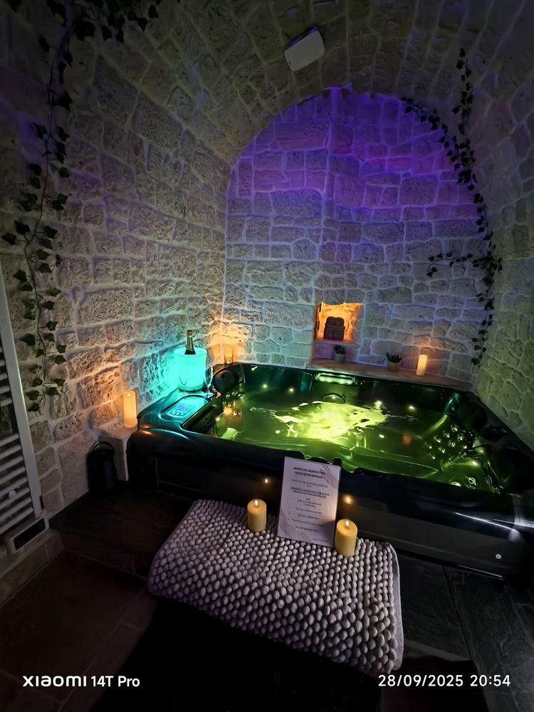 Photo Google Maps · La Tour Secrète : Love room romantique, atypique, spa et sauna, escapade en couple, Aude, Occitanie