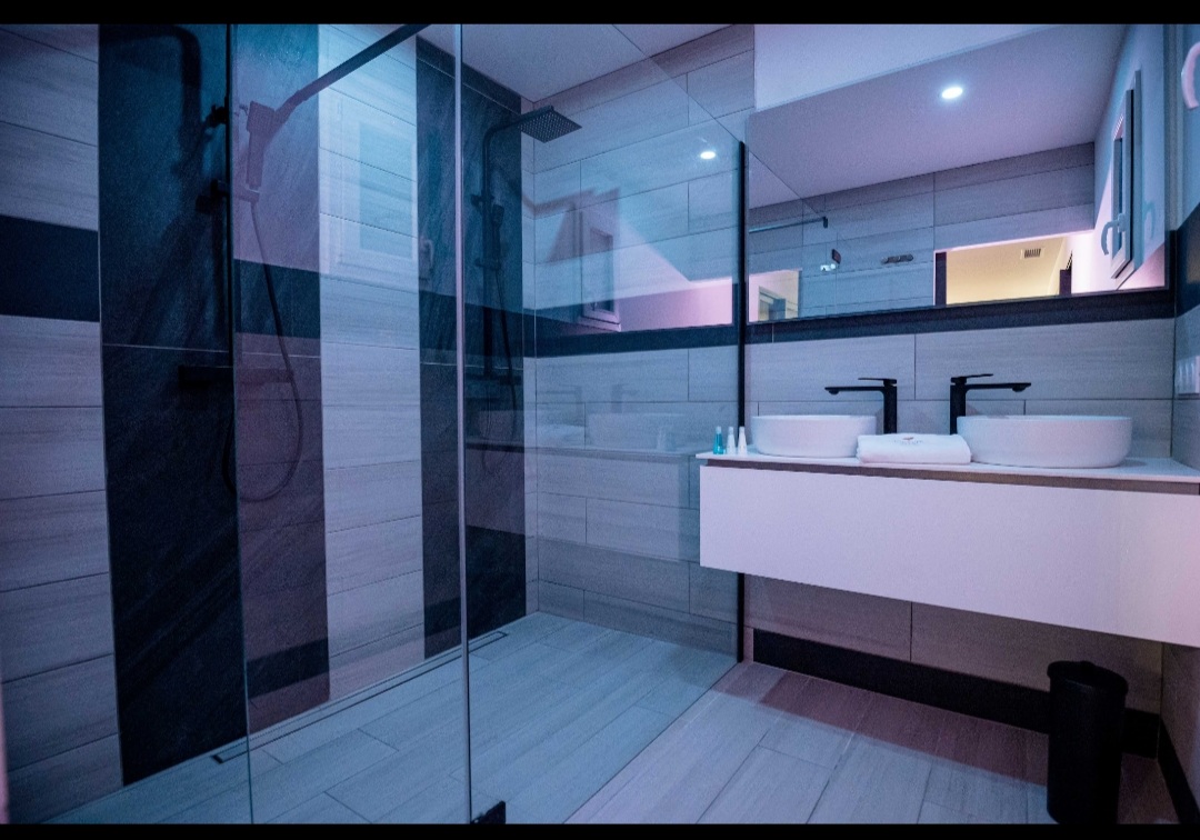 Photo Google Maps · L'Olympe des Sens: Love Room avec spa, Love hôtel, week-end romantique, nuit en amoureux, proche plage dans l'Hérault