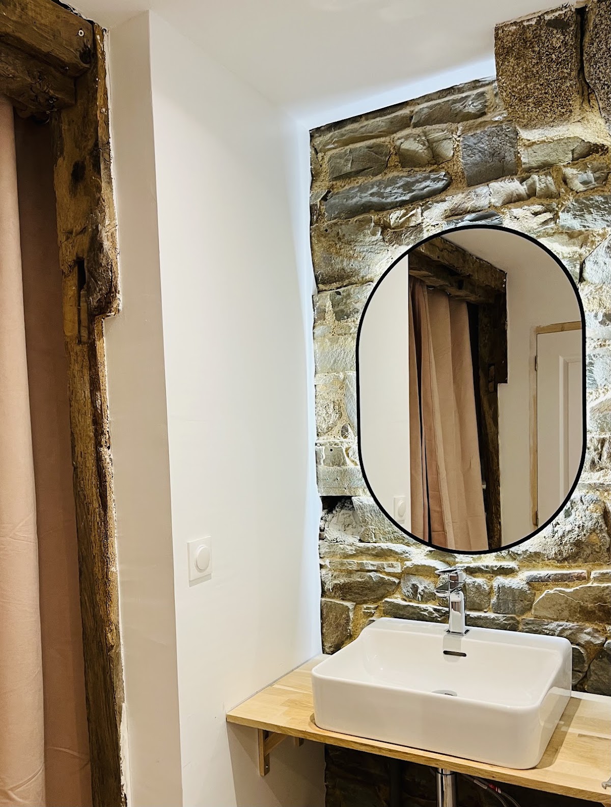 Photo Google Maps · Mercier de Montigny - Les Chambres du Beffroi - Espace Bien-être Massage et Sauna