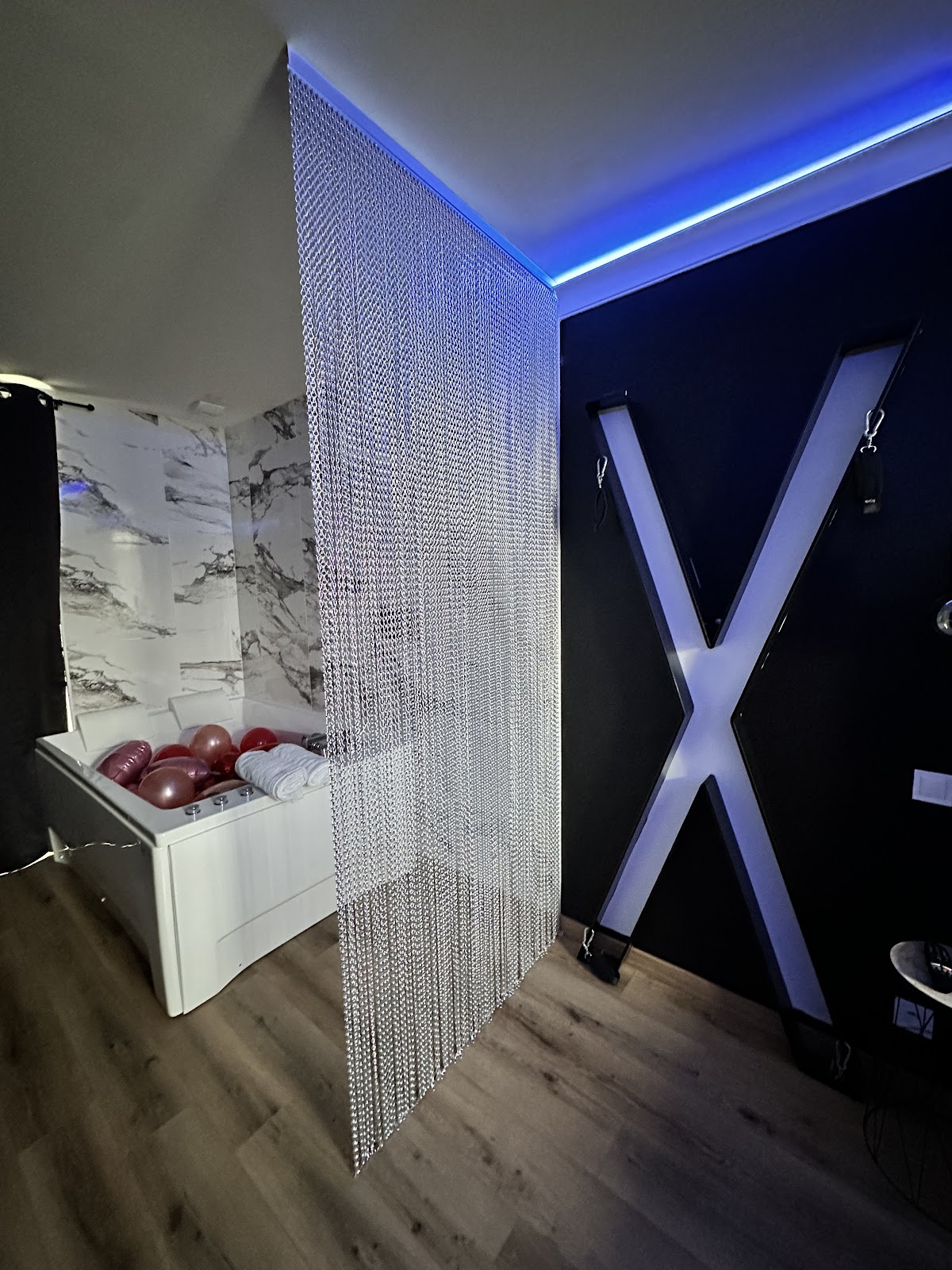 Photo Google Maps · Love Room Suits Blois 41