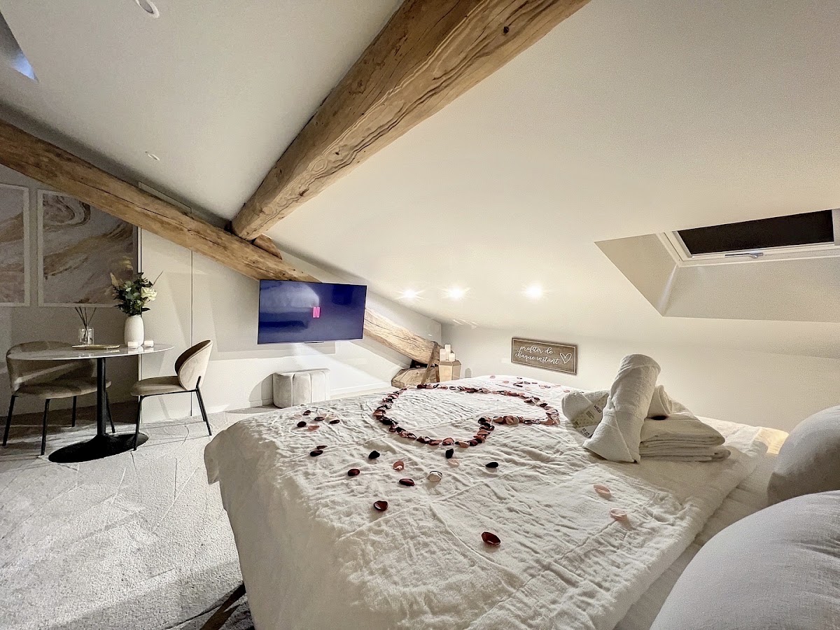 Photo Google Maps · Loveroom / Spa privatif / Jacuzzi Saint Etienne