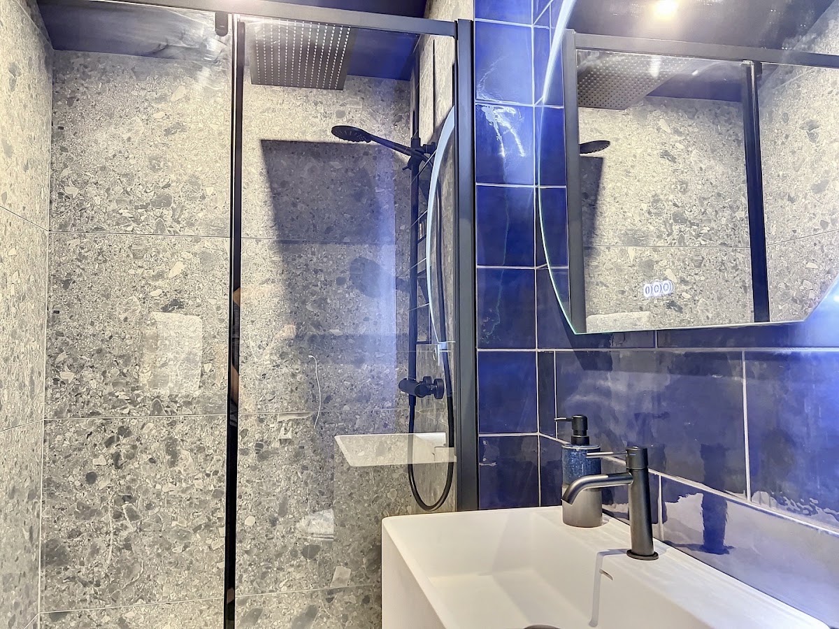 Photo Google Maps · Loveroom / Spa privatif / Jacuzzi Saint Etienne